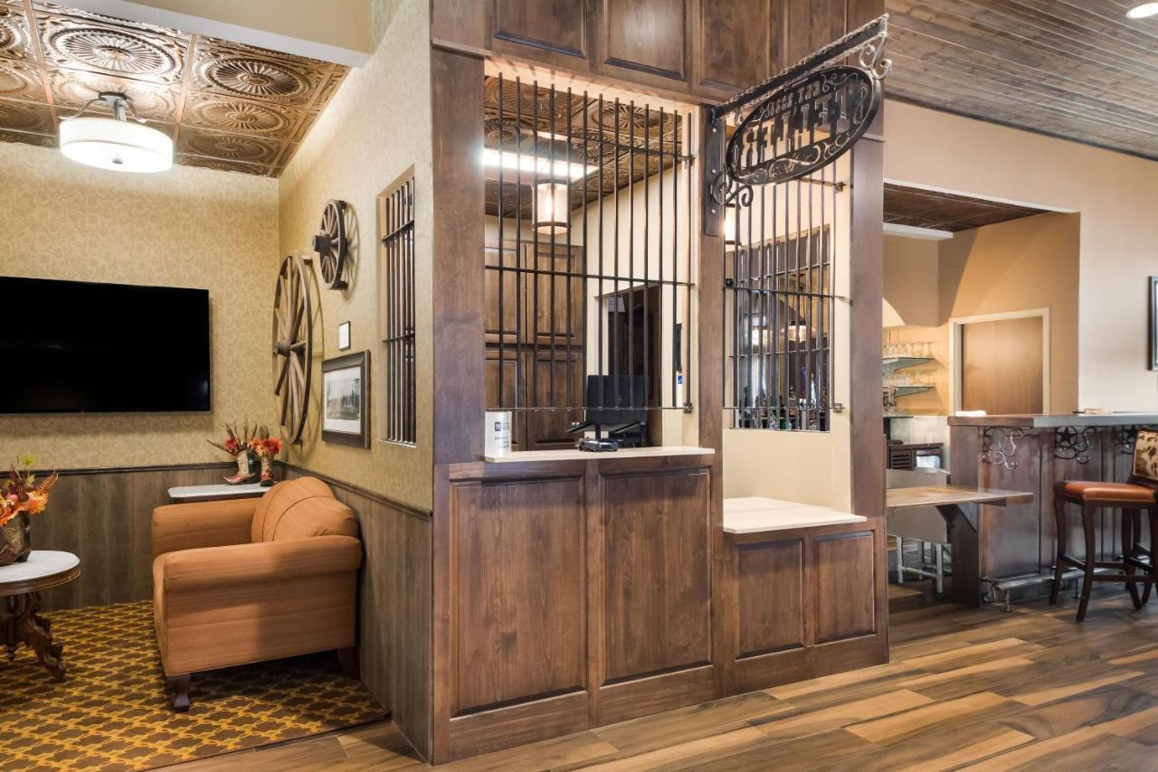 Best Western Bandera Suites & Saloon Екстериор снимка